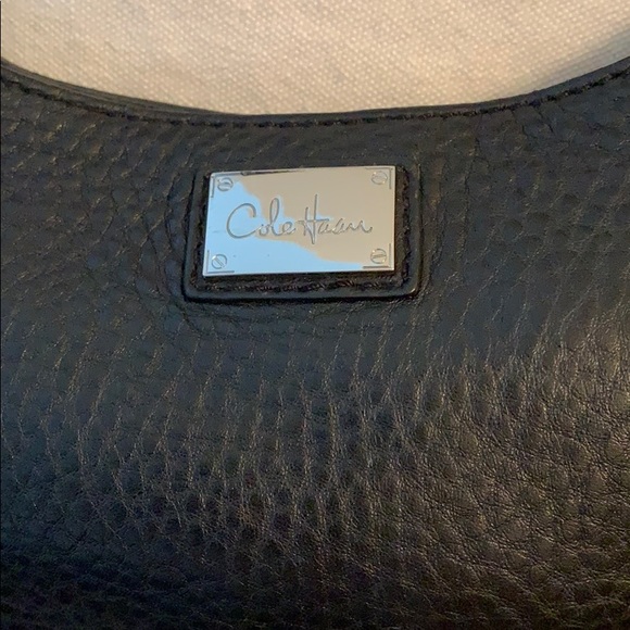 Cole Haan black pebble leather shoulder bag EUC! - Picture 2 of 7